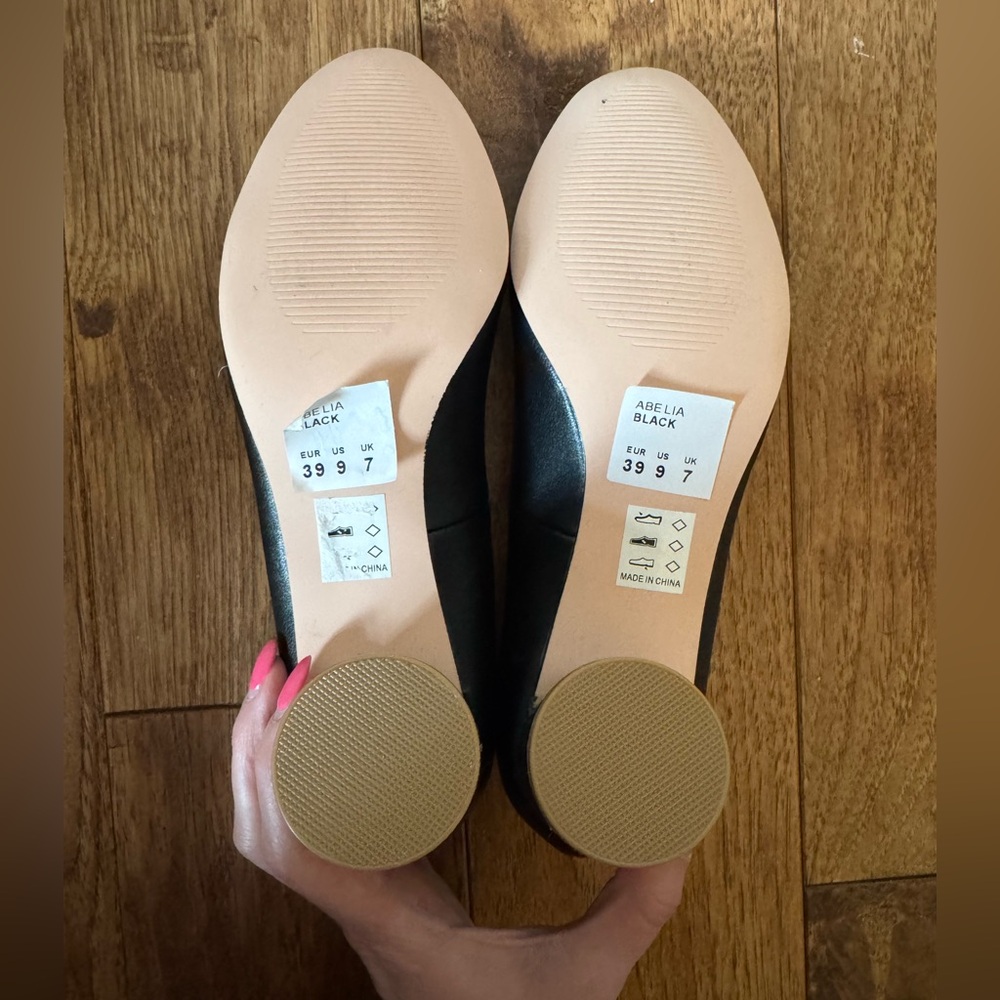 NEW Matt and Nat Black Heels, Size 9 - Picture 8 of 8